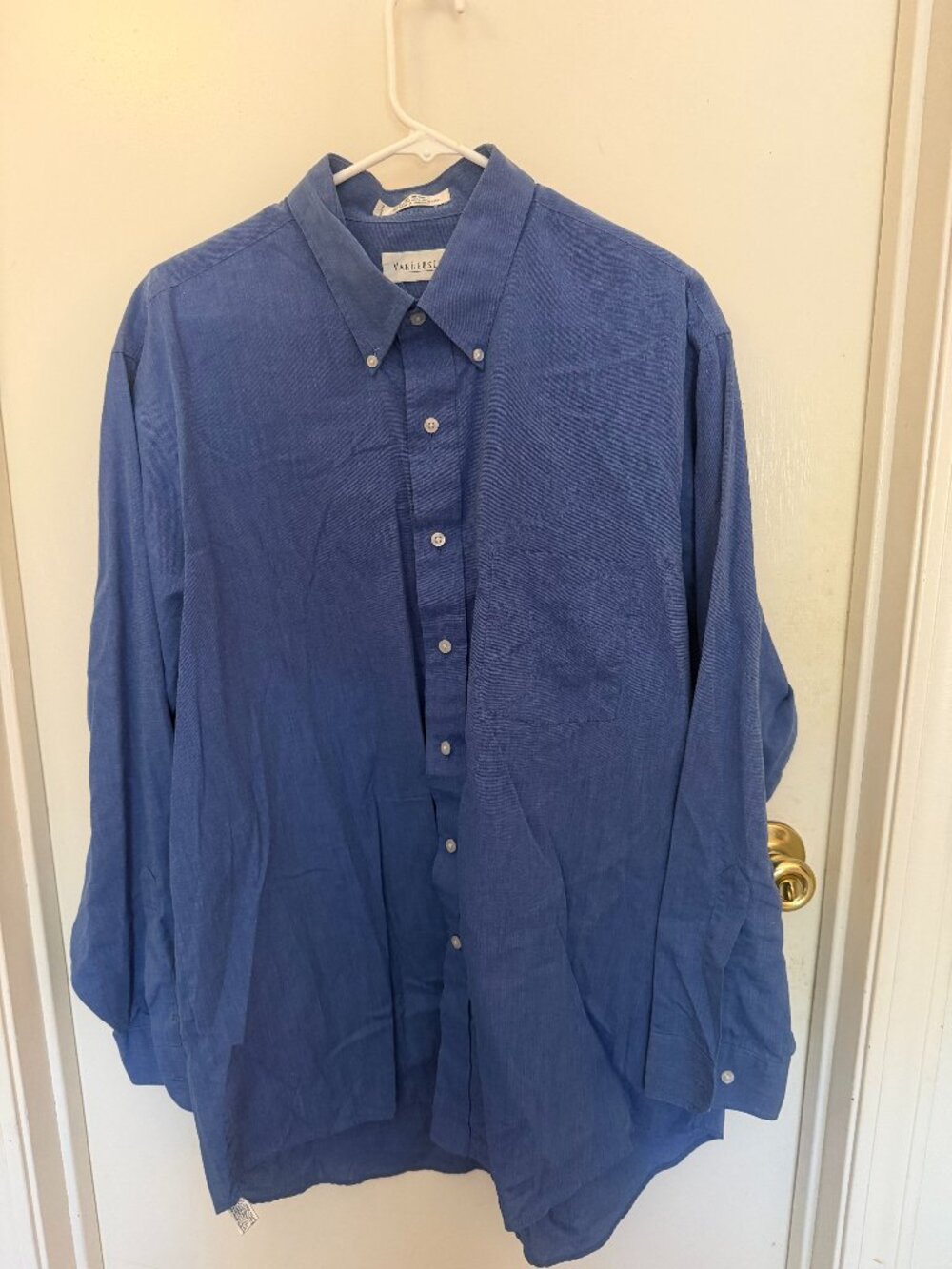 Van Heusen Blue Dress Shirt M 17 1/2 collar 34/35
